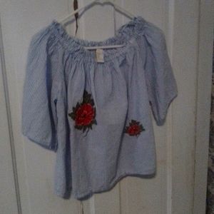 Forever ever 21 light off the shoulder cotton peasant blouse size small.